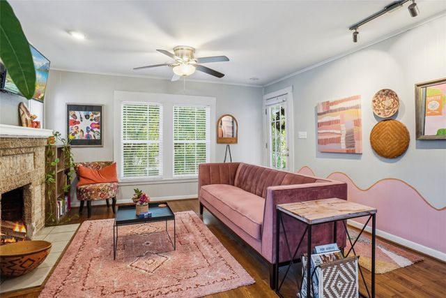 1211 Lansford Avenue, Dallas, TX 75224