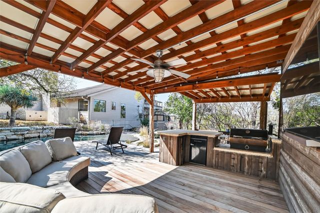 108 Schooner DR, Lakeway, TX 78738