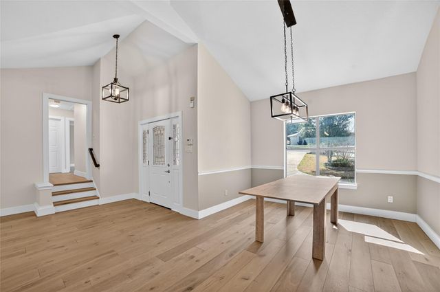 108 Schooner DR, Lakeway, TX 78738