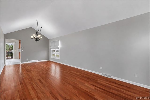 951 Robin Road, Amherst, NY 14228