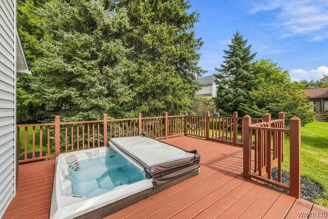 951 Robin Road, Amherst, NY 14228