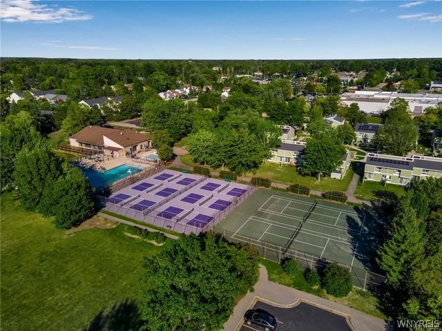 951 Robin Road, Amherst, NY 14228