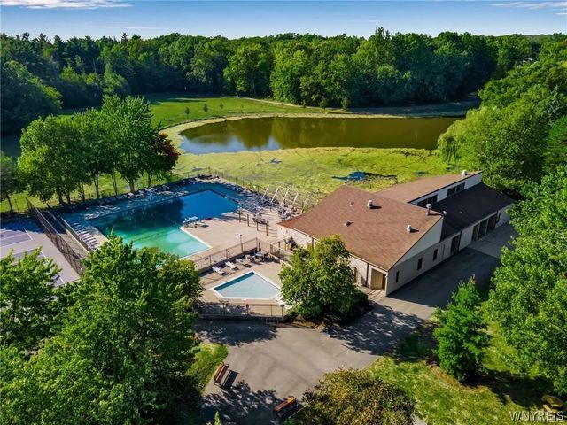 951 Robin Road, Amherst, NY 14228