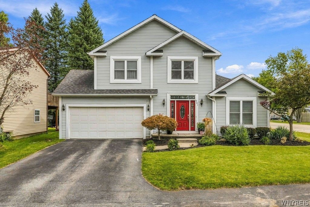 951 Robin Road, Amherst, NY 14228