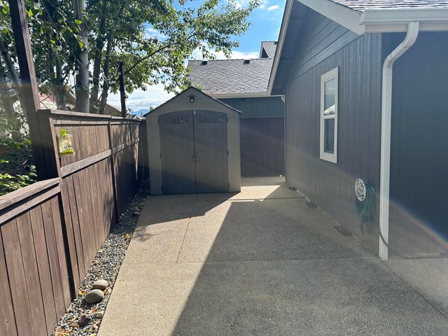 2882 Esther Lane, Grants Pass, OR 97527
