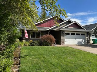 2882 Esther Lane, Grants Pass, OR 97527