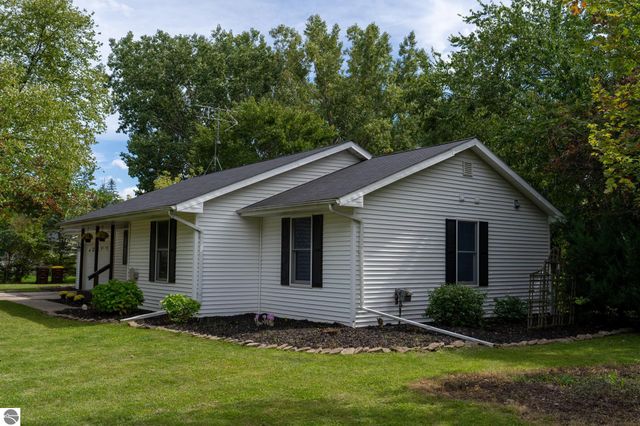 514 Brown Street, Alma, MI 48801