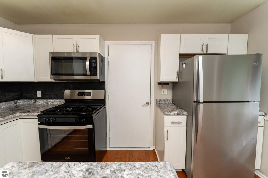 Image 11 of property listing at 514 Brown Street, Alma, MI 48801