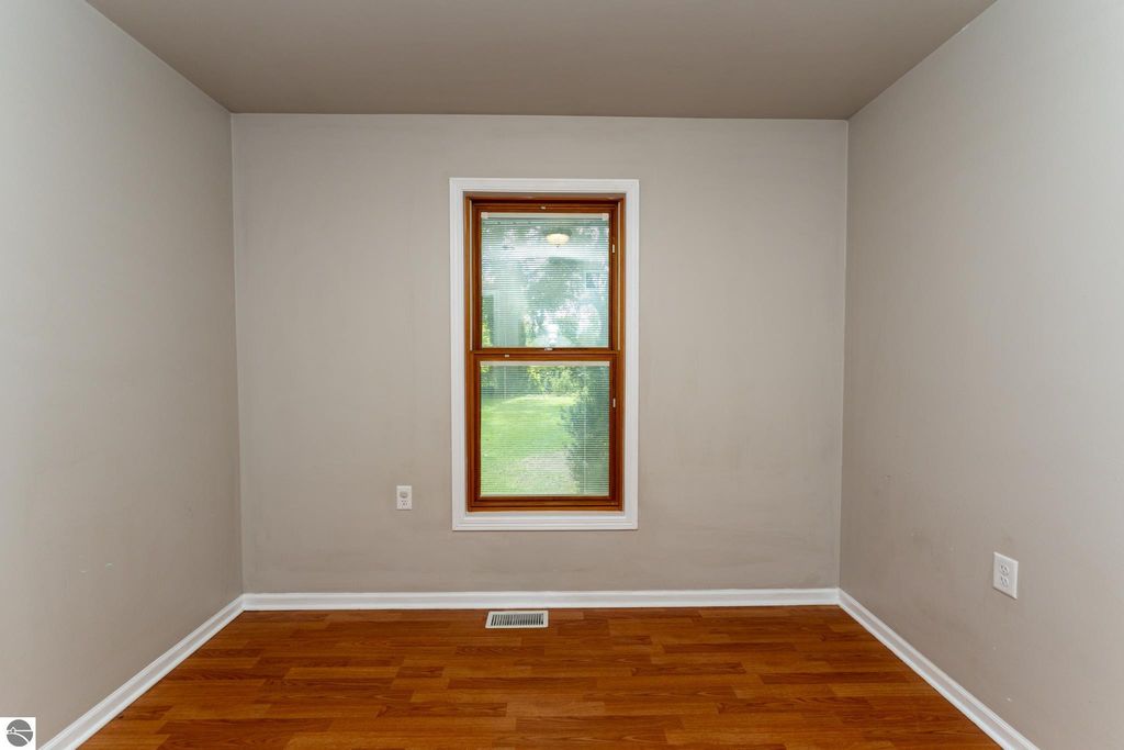 Image 28 of property listing at 514 Brown Street, Alma, MI 48801