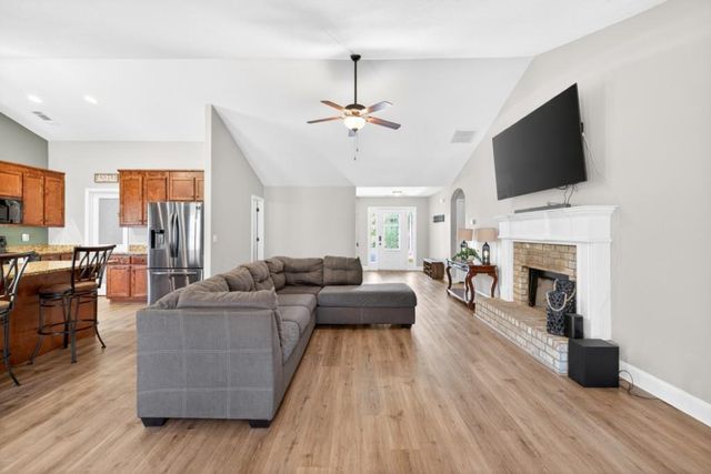558 River Mist Circle, Jefferson, GA 30549