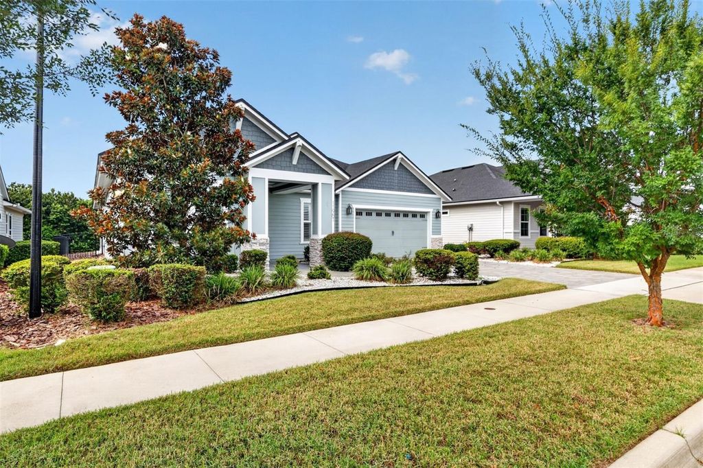 Image 29 of property listing at 11951 SW 32ND LANE, Gainesville, FL 32608