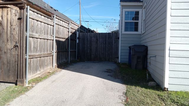 1510 Carson Street, Dallas, TX 75216