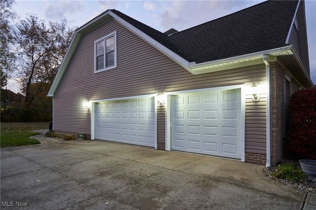 3314 Millwood Lane NW, Uniontown, OH 44685