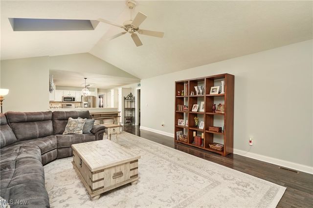 3314 Millwood Lane NW, Uniontown, OH 44685