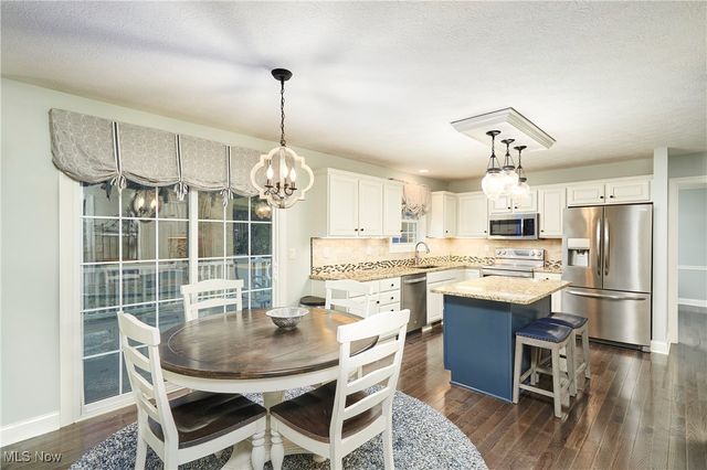 3314 Millwood Lane NW, Uniontown, OH 44685