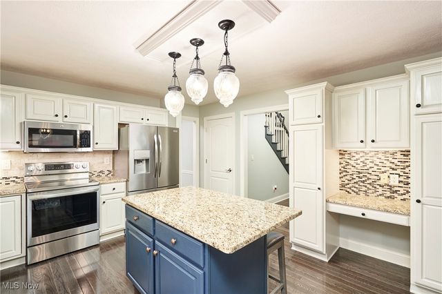 3314 Millwood Lane NW, Uniontown, OH 44685