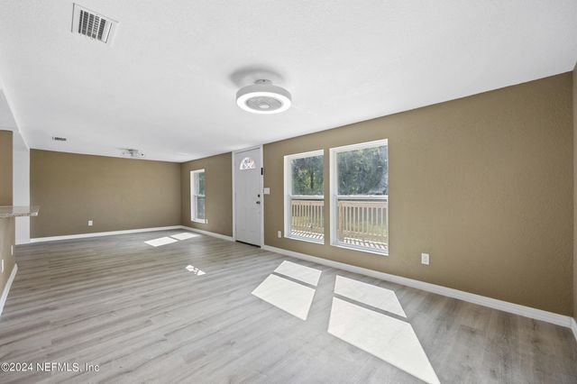 225 PEPPERMINT Avenue, Middleburg, FL 32068