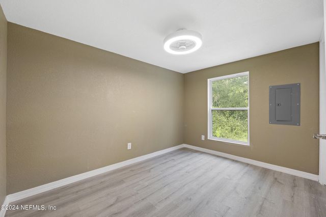225 PEPPERMINT Avenue, Middleburg, FL 32068
