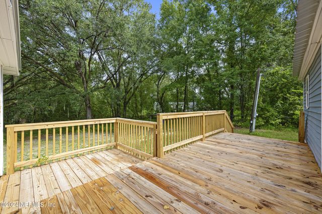 225 PEPPERMINT Avenue, Middleburg, FL 32068