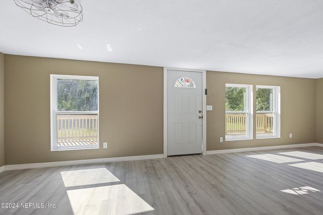 225 PEPPERMINT Avenue, Middleburg, FL 32068