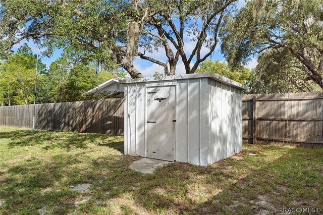 9105 S Breen Terrace, Homosassa, FL 34446