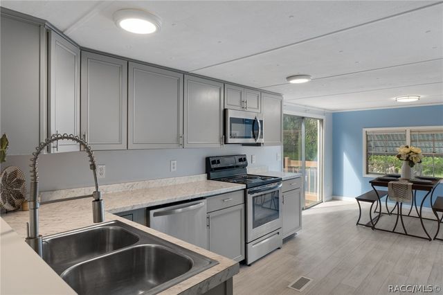 9105 S Breen Terrace, Homosassa, FL 34446