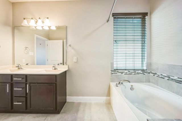 3414 Lake Court, Rosharon, TX 77583
