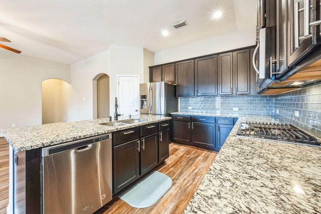 3414 Lake Court, Rosharon, TX 77583