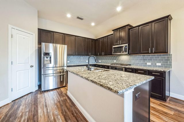 3414 Lake Court, Rosharon, TX 77583