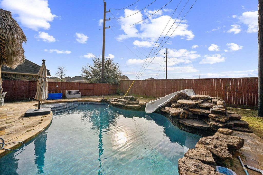 3414 Lake Court, Rosharon, TX 77583