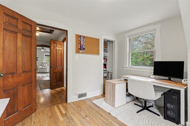 9840 Hyne Road, Brighton, MI 48114