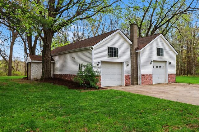 9840 Hyne Road, Brighton, MI 48114