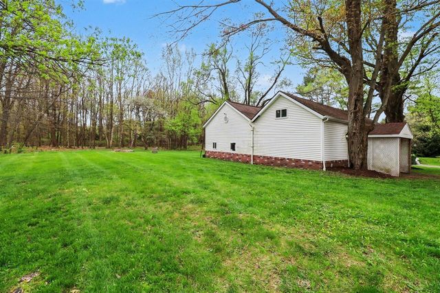 9840 Hyne Road, Brighton, MI 48114