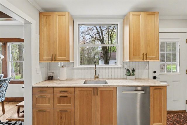 9840 Hyne Road, Brighton, MI 48114