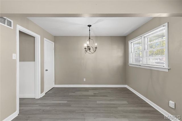 820 Saint Brendan Lane, Florissant, MO 63031