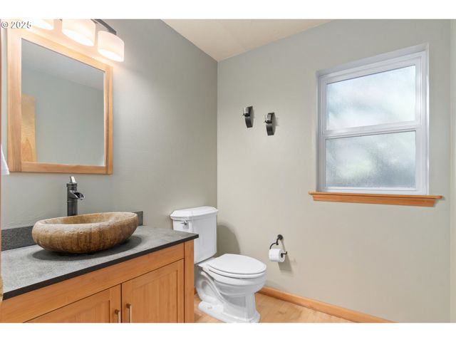 3854 MONROE St, Eugene, OR 97405