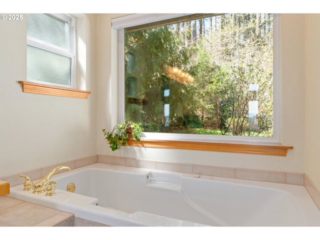 3854 MONROE St, Eugene, OR 97405