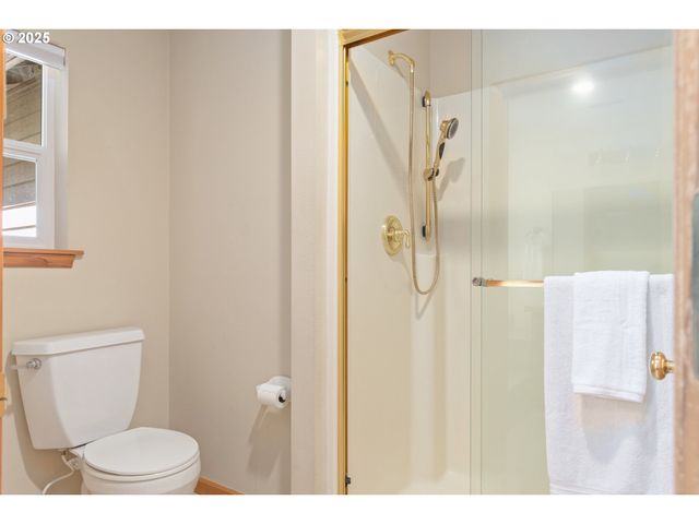 3854 MONROE St, Eugene, OR 97405