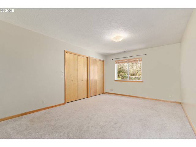 3854 MONROE St, Eugene, OR 97405