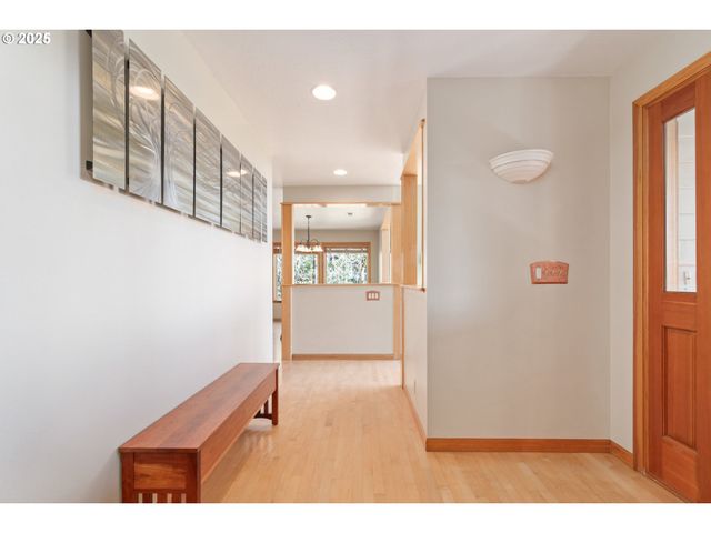 3854 MONROE St, Eugene, OR 97405