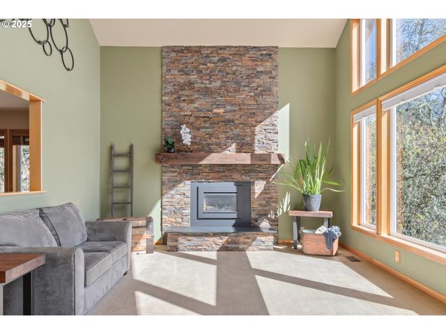 3854 MONROE St, Eugene, OR 97405