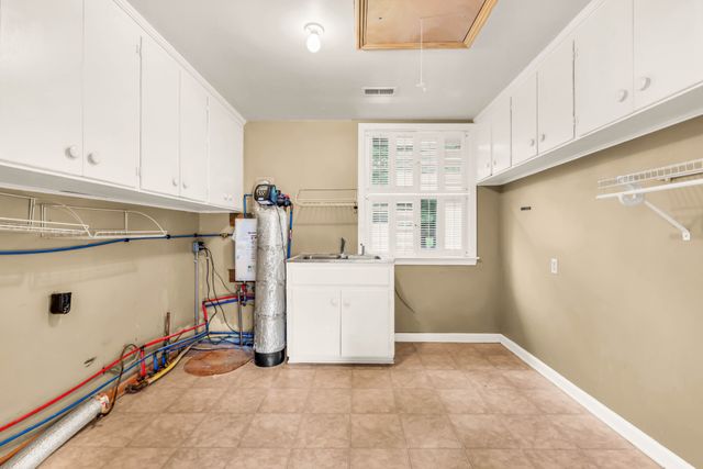 1283 Morgan Rd, Clarksville, TN 37040