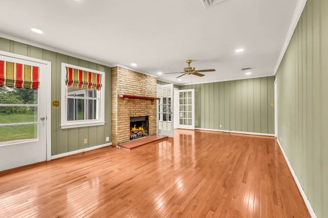 1283 Morgan Rd, Clarksville, TN 37040