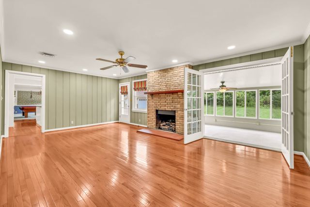1283 Morgan Rd, Clarksville, TN 37040