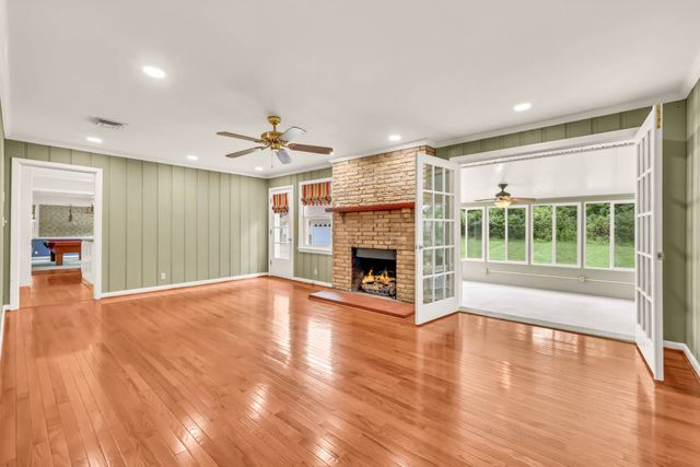 1283 Morgan Rd, Clarksville, TN 37040
