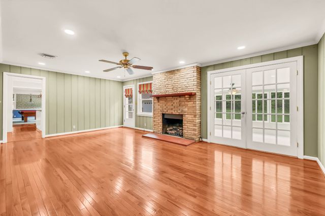 1283 Morgan Rd, Clarksville, TN 37040