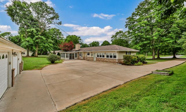 1283 Morgan Rd, Clarksville, TN 37040