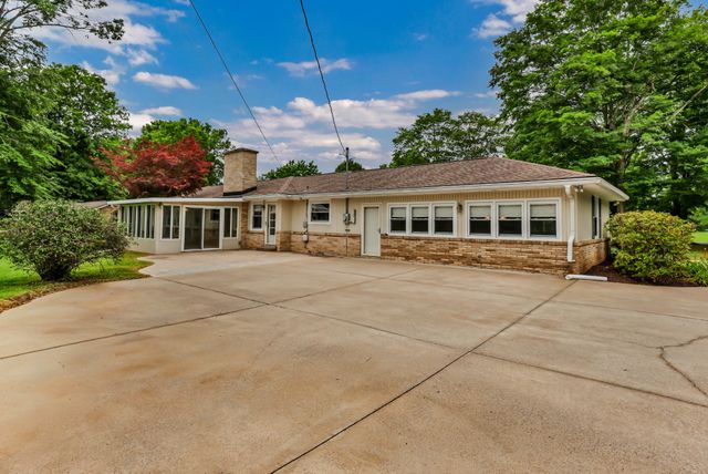 1283 Morgan Rd, Clarksville, TN 37040