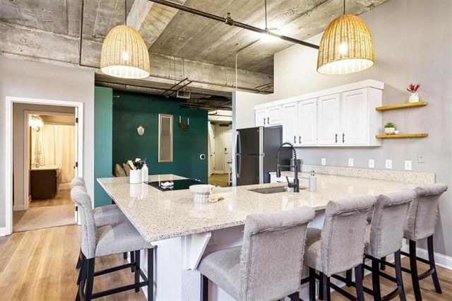 321 W 7th Street 103, Kansas City, MO 64105