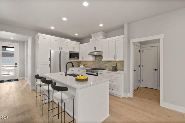60842 SE Barstow Place, Bend, OR 97702